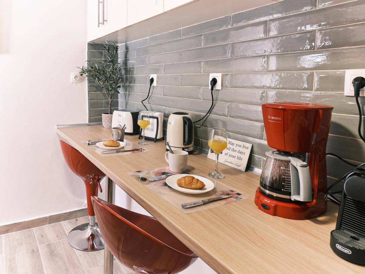 "Under The Olive Tree"- Beautiful Apartment In The Heart Of Αθήνα Εξωτερικό φωτογραφία