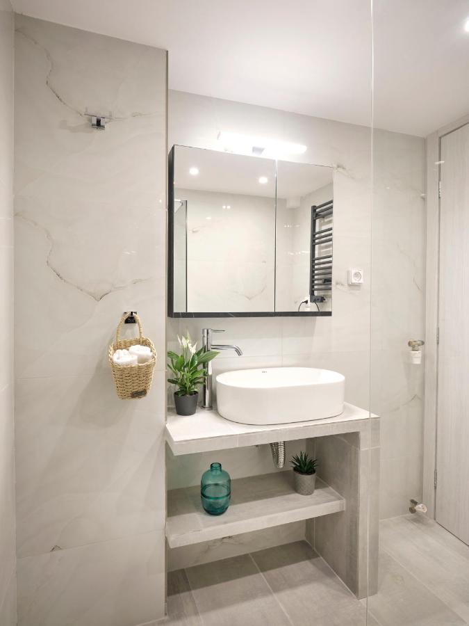 "Under The Olive Tree"- Beautiful Apartment In The Heart Of Αθήνα Εξωτερικό φωτογραφία